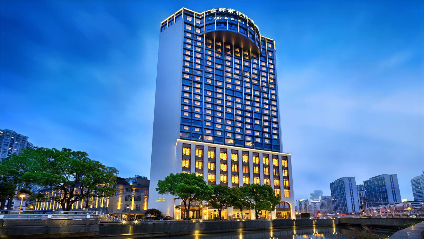 Accor marks 700th hotel in China with Sofitel Shanghai opening